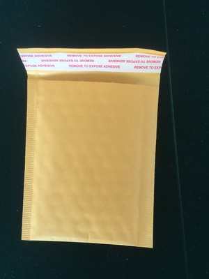 embalaje protector de papel de los sobres acolchados del anuncio publicitario de la burbuja de Kraft del estrecho rojo 5x7
