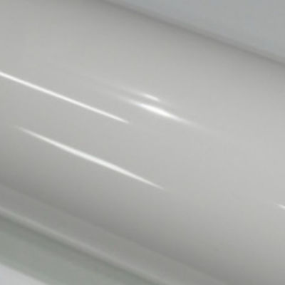 240*320 Resolución Pelucas de cabello humano rizado con material laminado y servicios OED y ODM